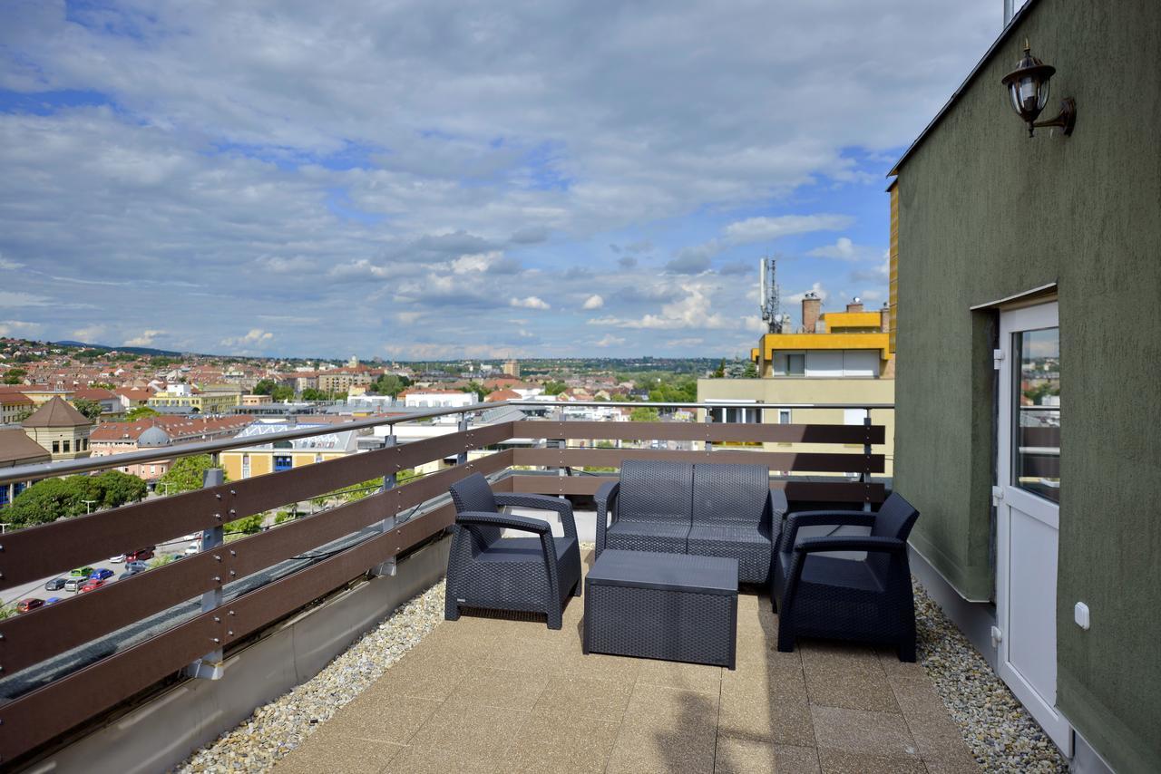 Panorama City Apartman Pecs Ngoại thất bức ảnh